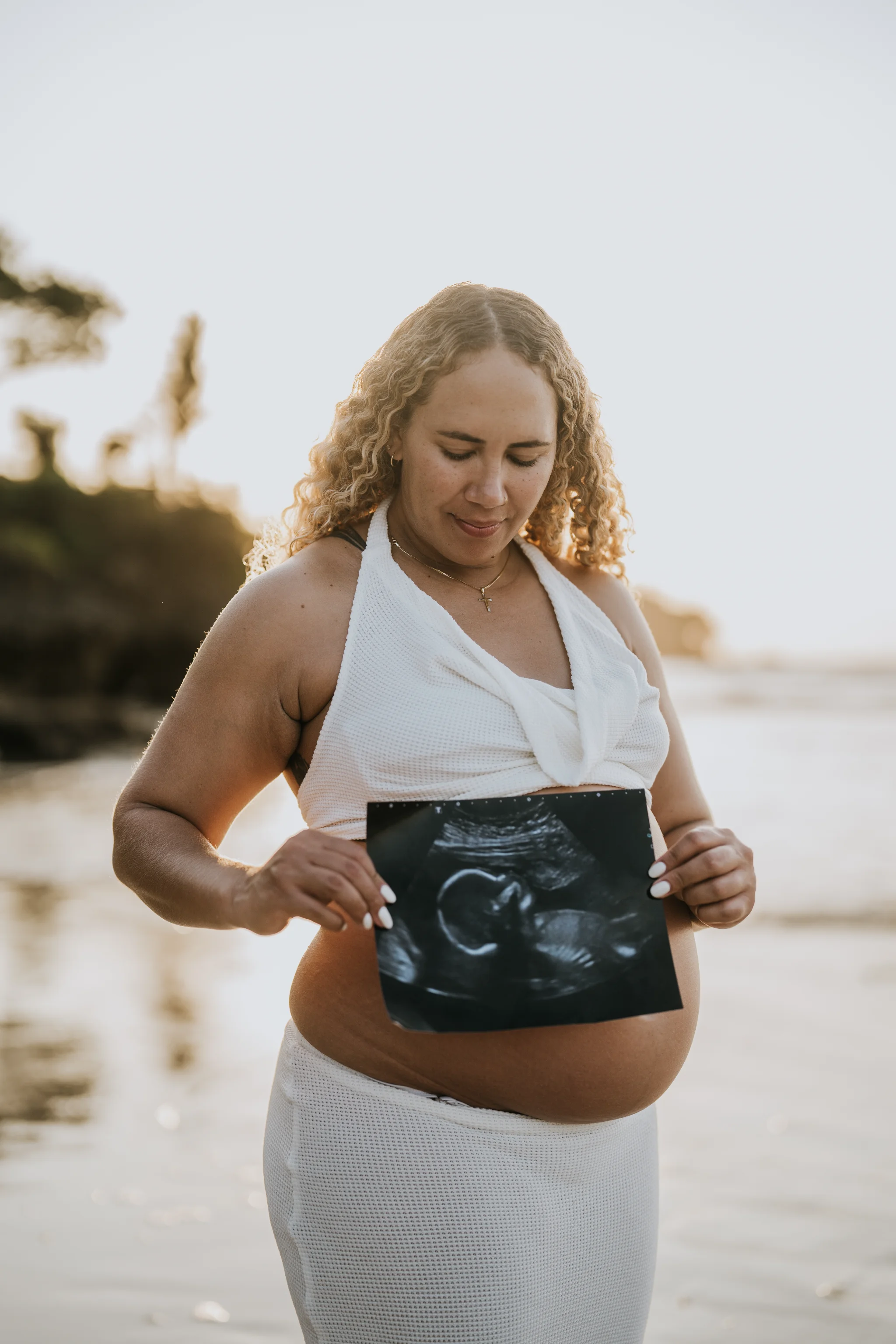 Maternity At Muaya Beach