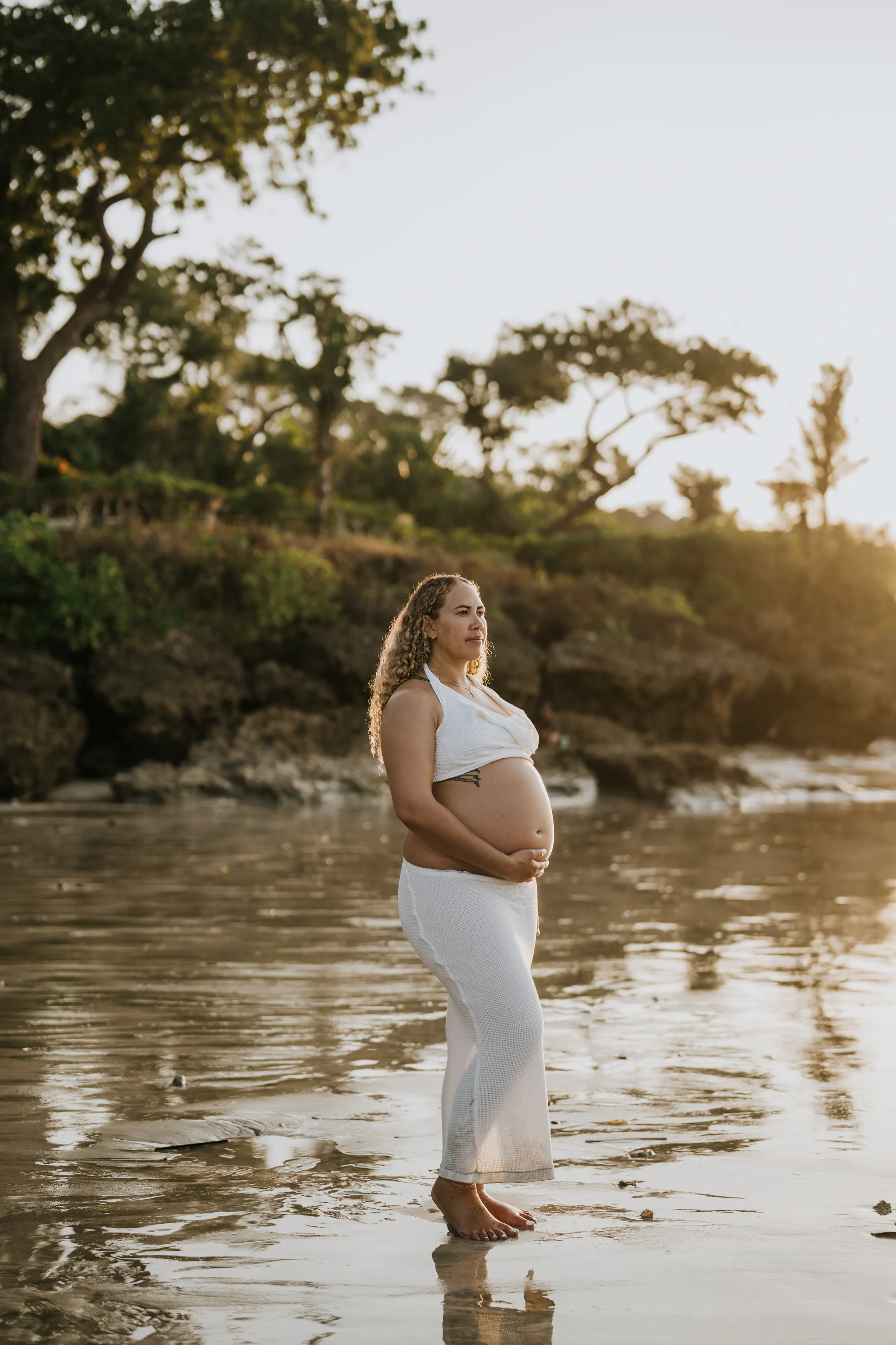 Maternity At Muaya Beach